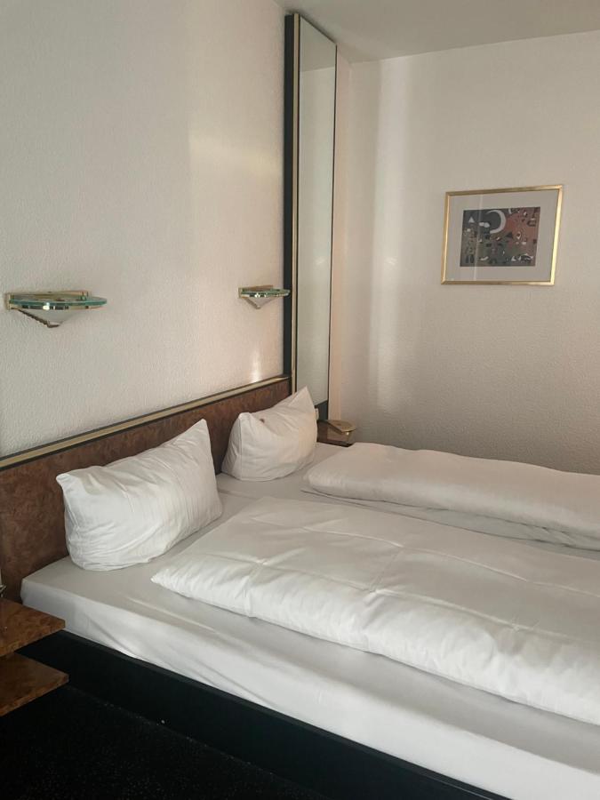 Hotel Bitterfelder Hof Buitenkant foto