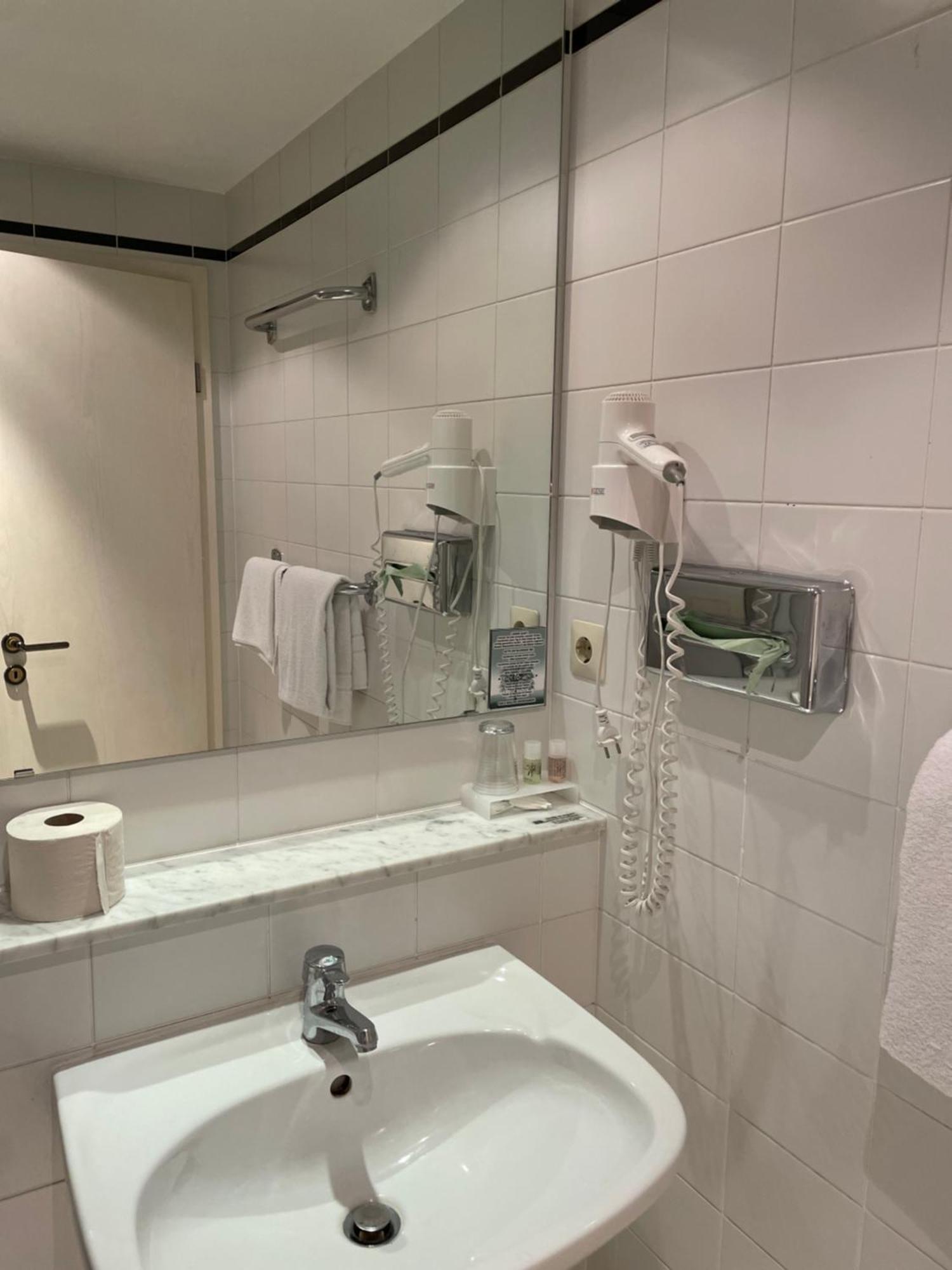 Hotel Bitterfelder Hof Kamer foto